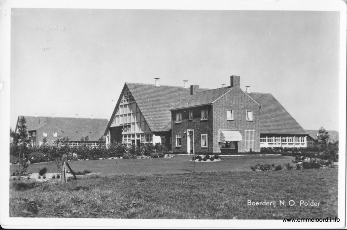 Schokbetonschuur-9.jpg Schokbetonschuur-9.jpg